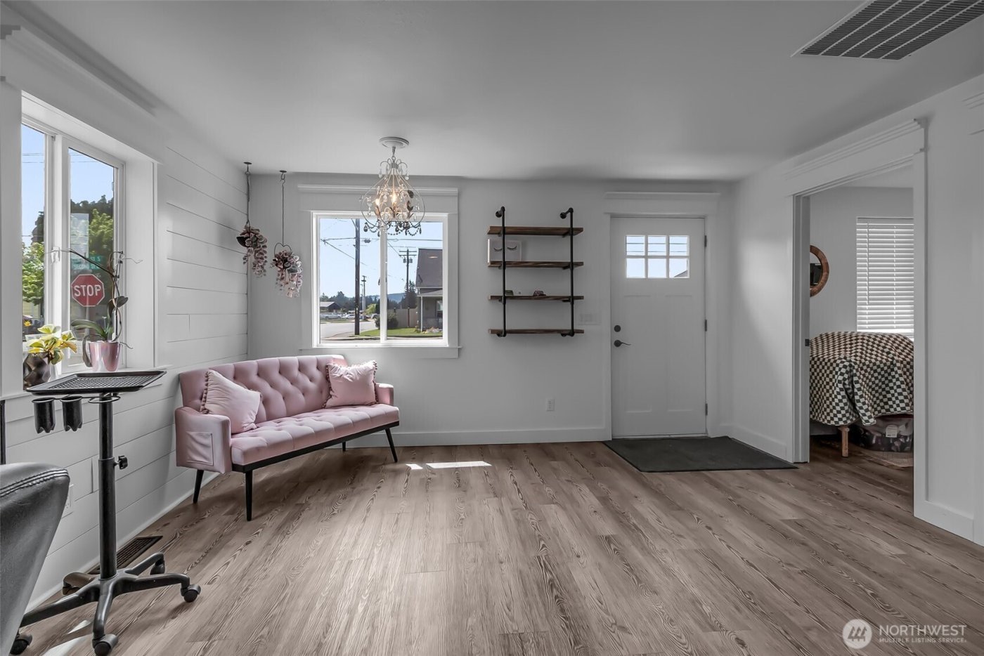 108 Centre Street S, Rainier, WA 98576