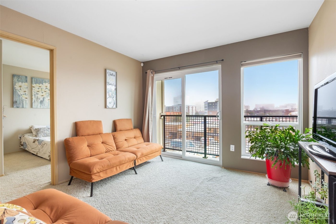 2818 Grand Avenue #B603, Everett, WA 98201