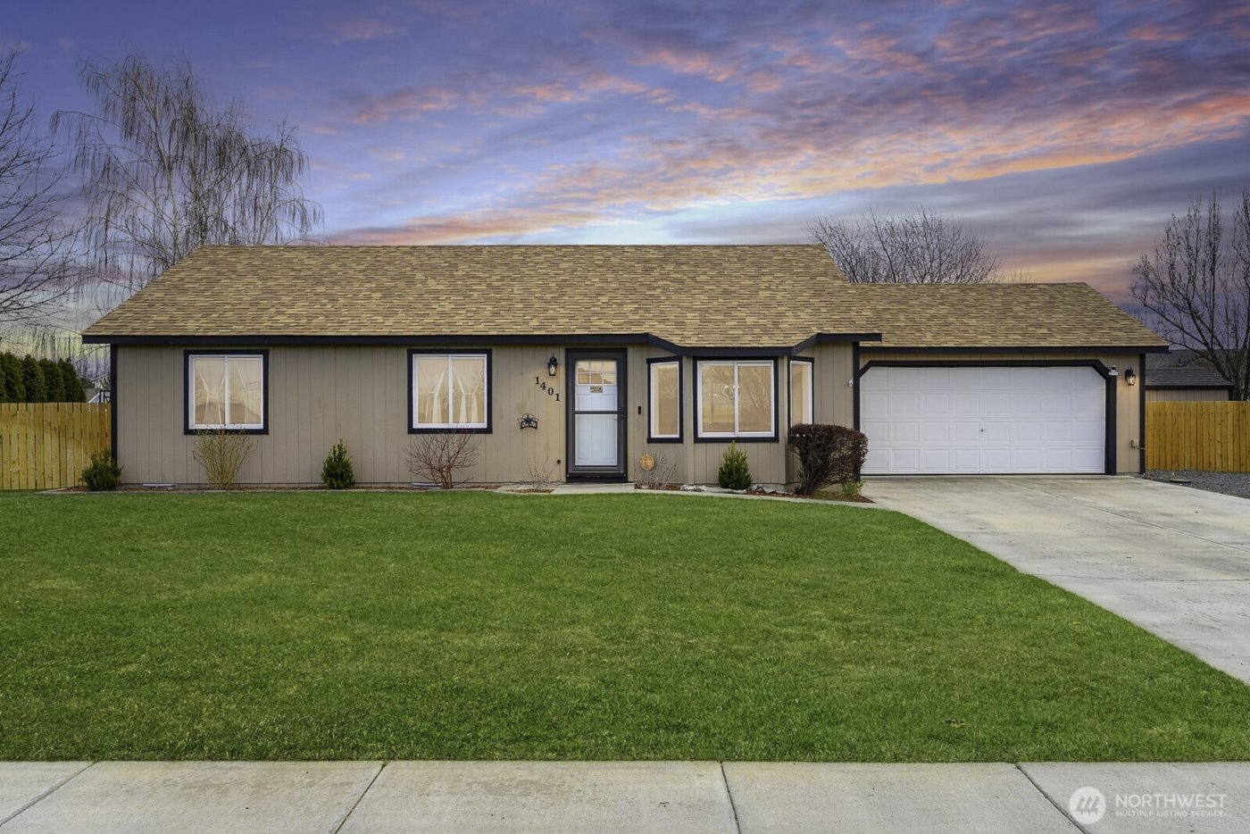 1401 S Hamilton Road , Moses Lake, WA 98837