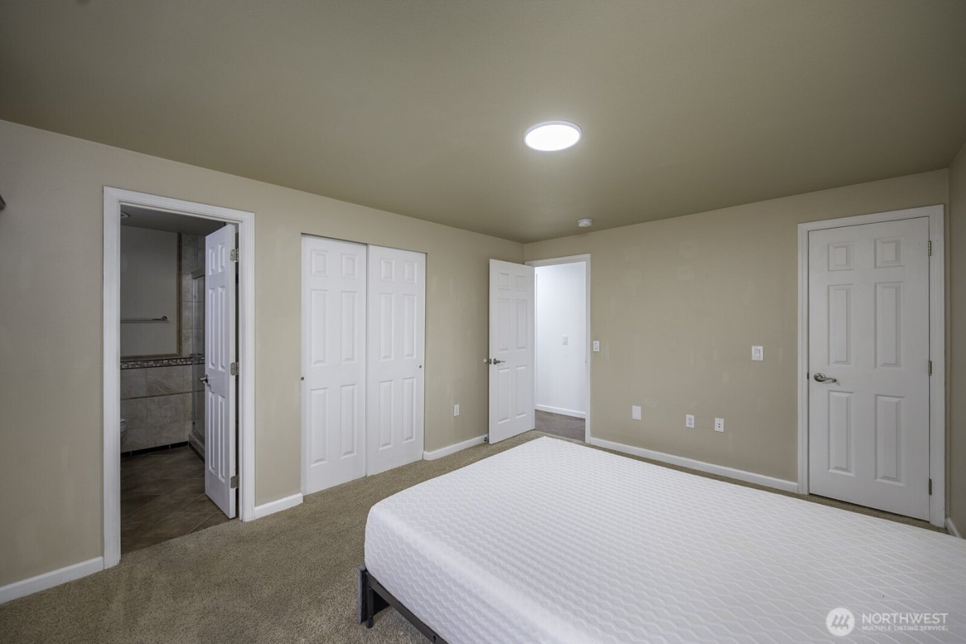 1401 S Hamilton Road , Moses Lake, WA 98837