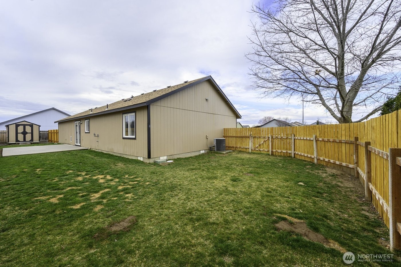 1401 S Hamilton Road , Moses Lake, WA 98837
