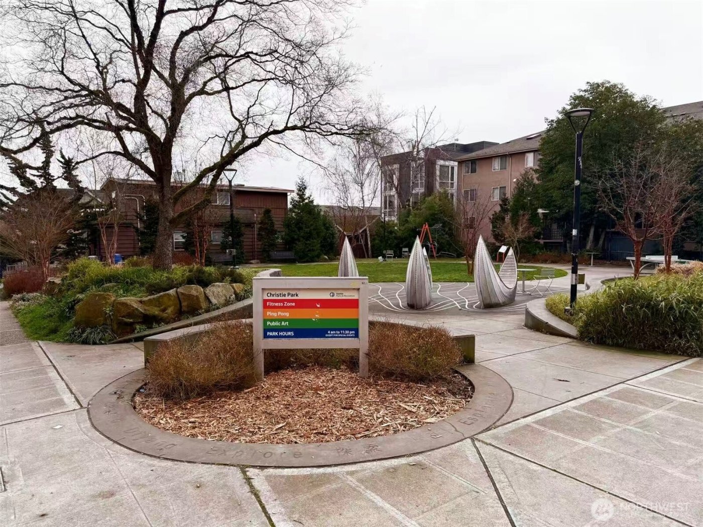 901 NE 43rd Street #201, Seattle, WA 98105