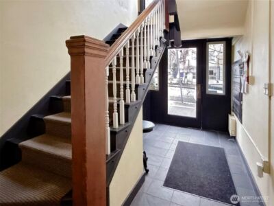 901 NE 43rd Street #201, Seattle, WA 98105 - Photo 4