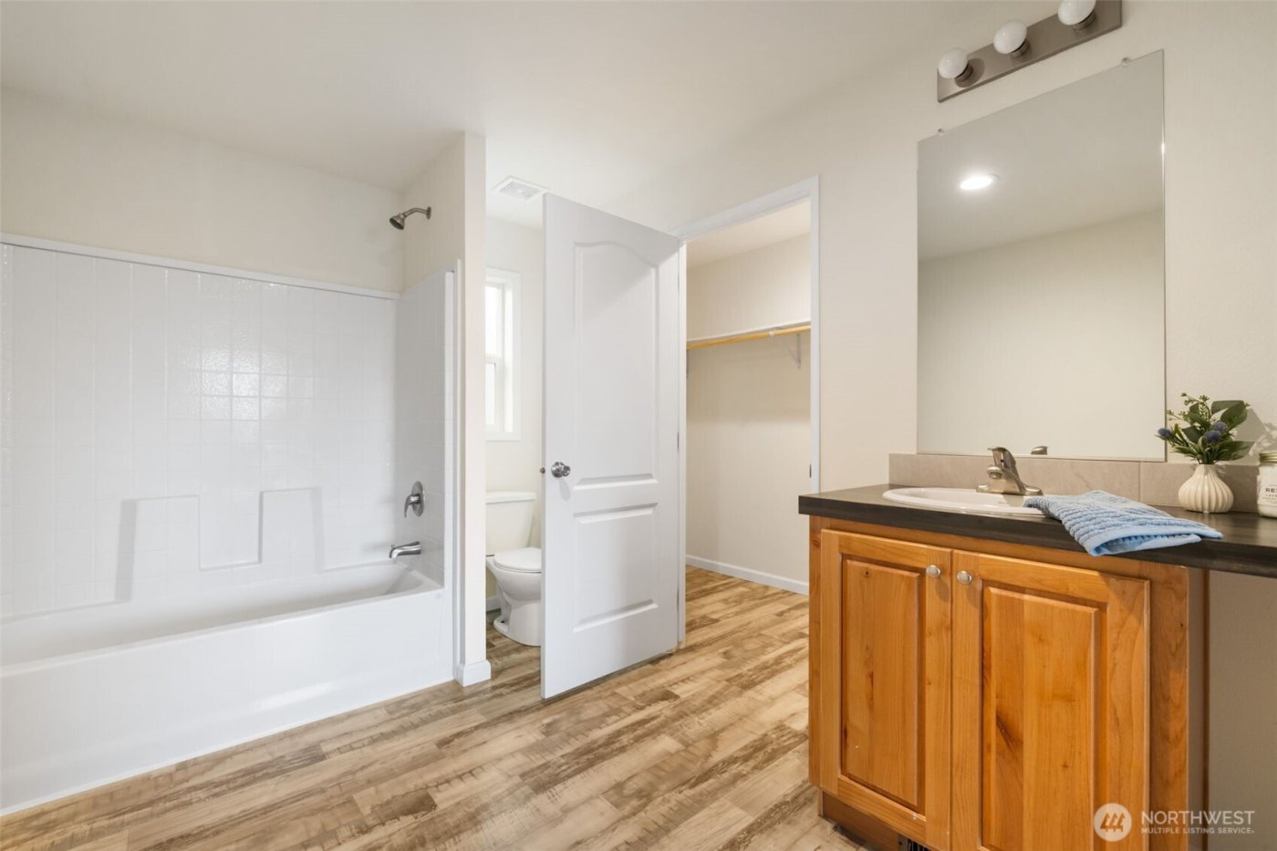 10206 SE Grandview Street , Port Orchard, WA 98366