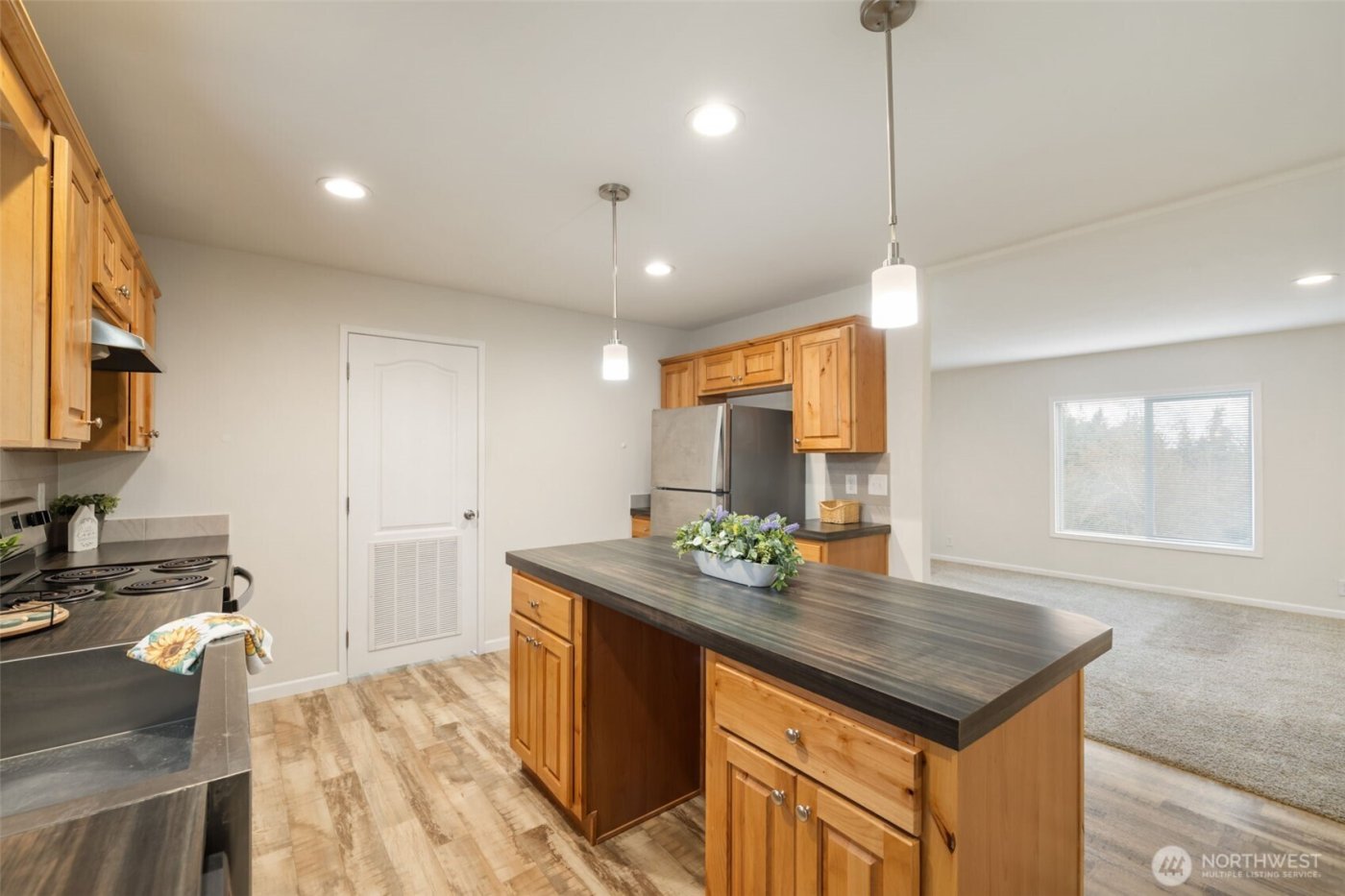 10206 SE Grandview Street , Port Orchard, WA 98366