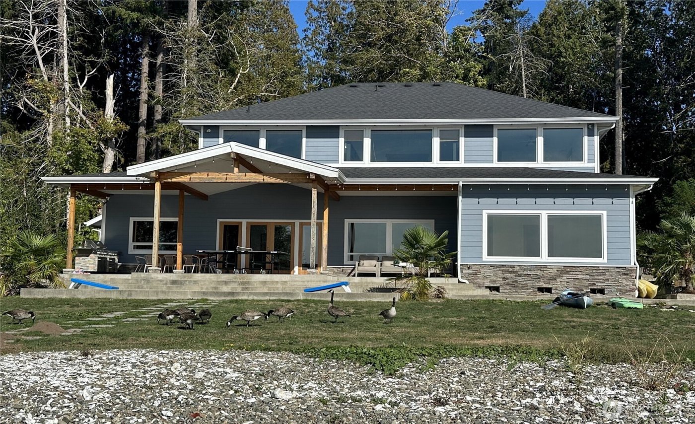 19253 E State Route 106 , Belfair, WA 98528