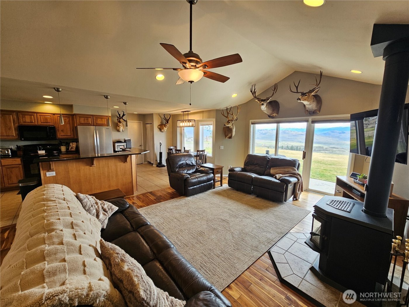 711 Havillah Road , Tonasket, WA 98855