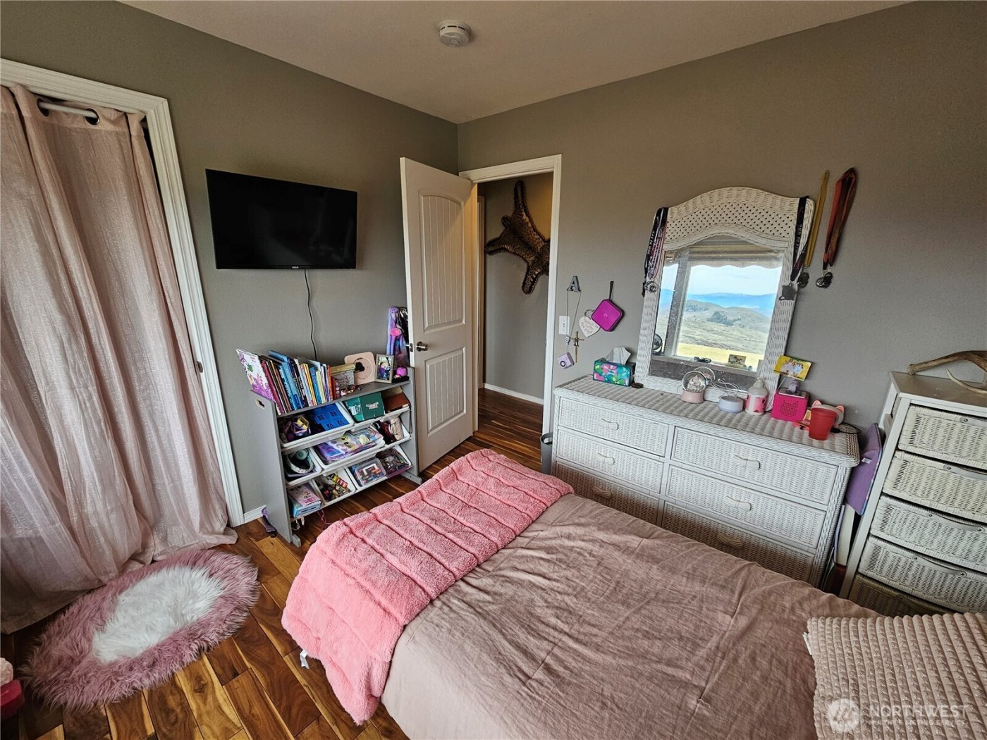 711 Havillah Road , Tonasket, WA 98855