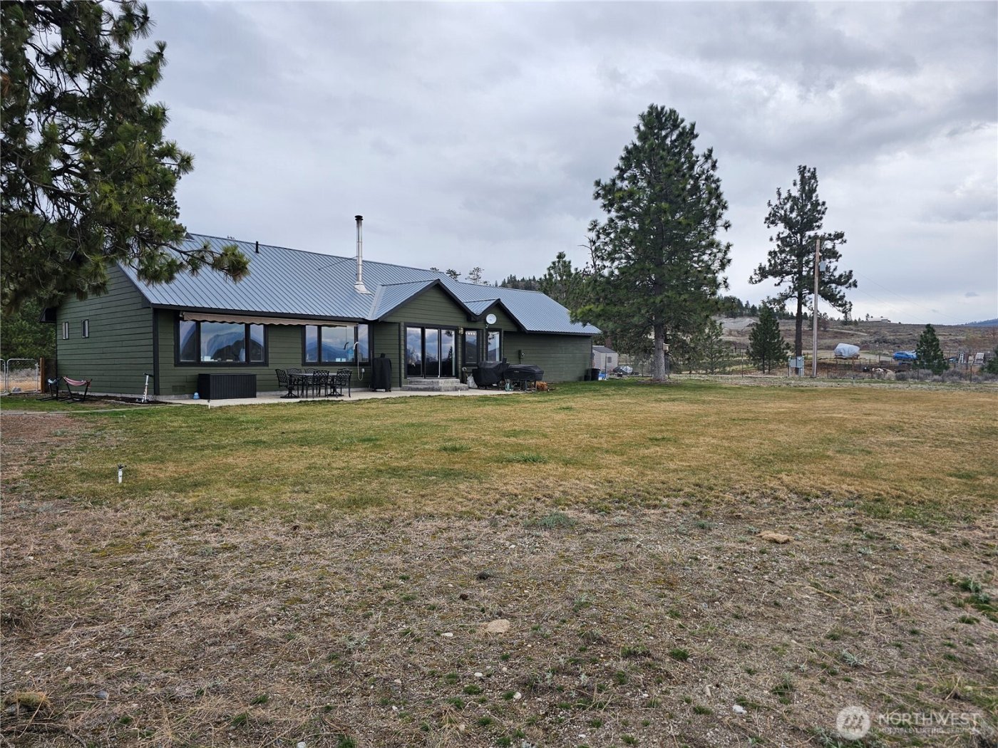 711 Havillah Road , Tonasket, WA 98855