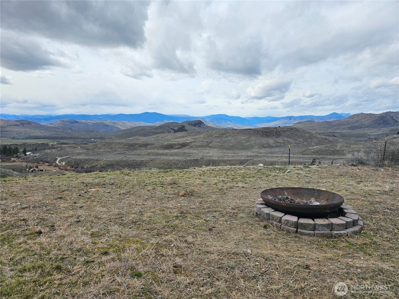 711 Havillah Road , Tonasket, WA 98855