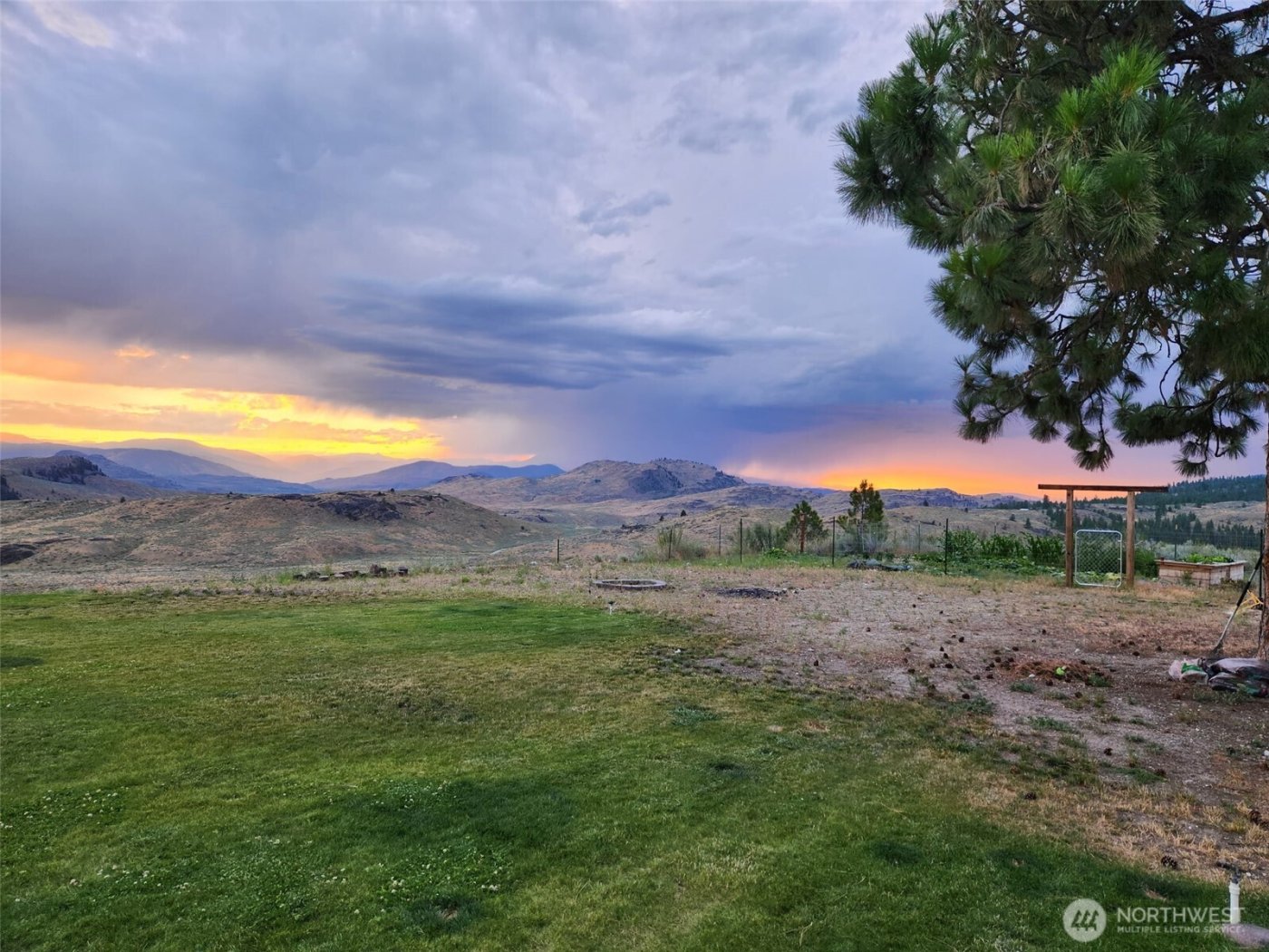 711 Havillah Road , Tonasket, WA 98855