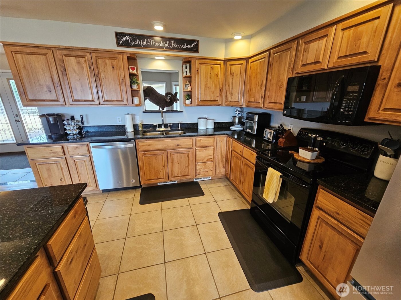 711 Havillah Road , Tonasket, WA 98855