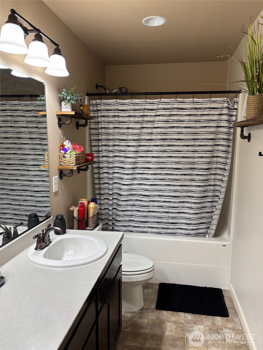 4712 Badger Street , Moses Lake, WA 98837