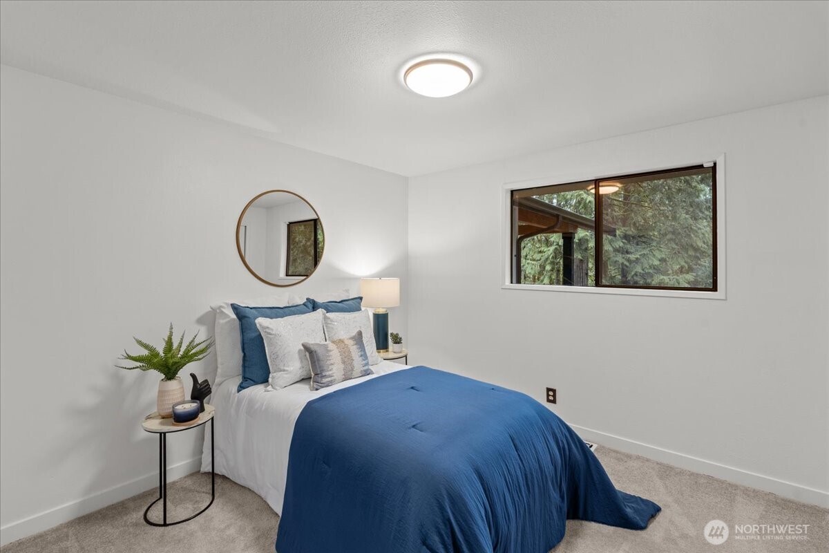 14702 255th Avenue SE, Issaquah, WA 98027