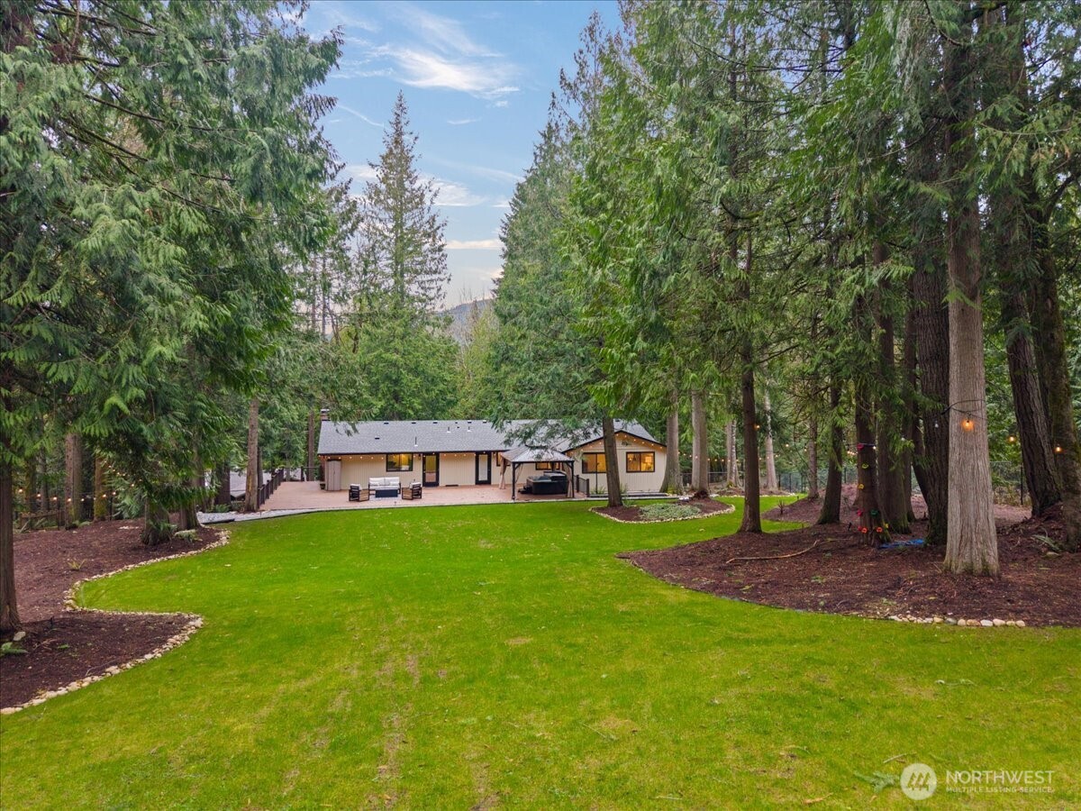 14702 255th Avenue SE, Issaquah, WA 98027