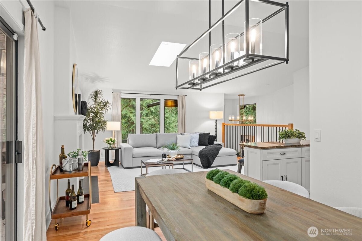 14702 255th Avenue SE, Issaquah, WA 98027