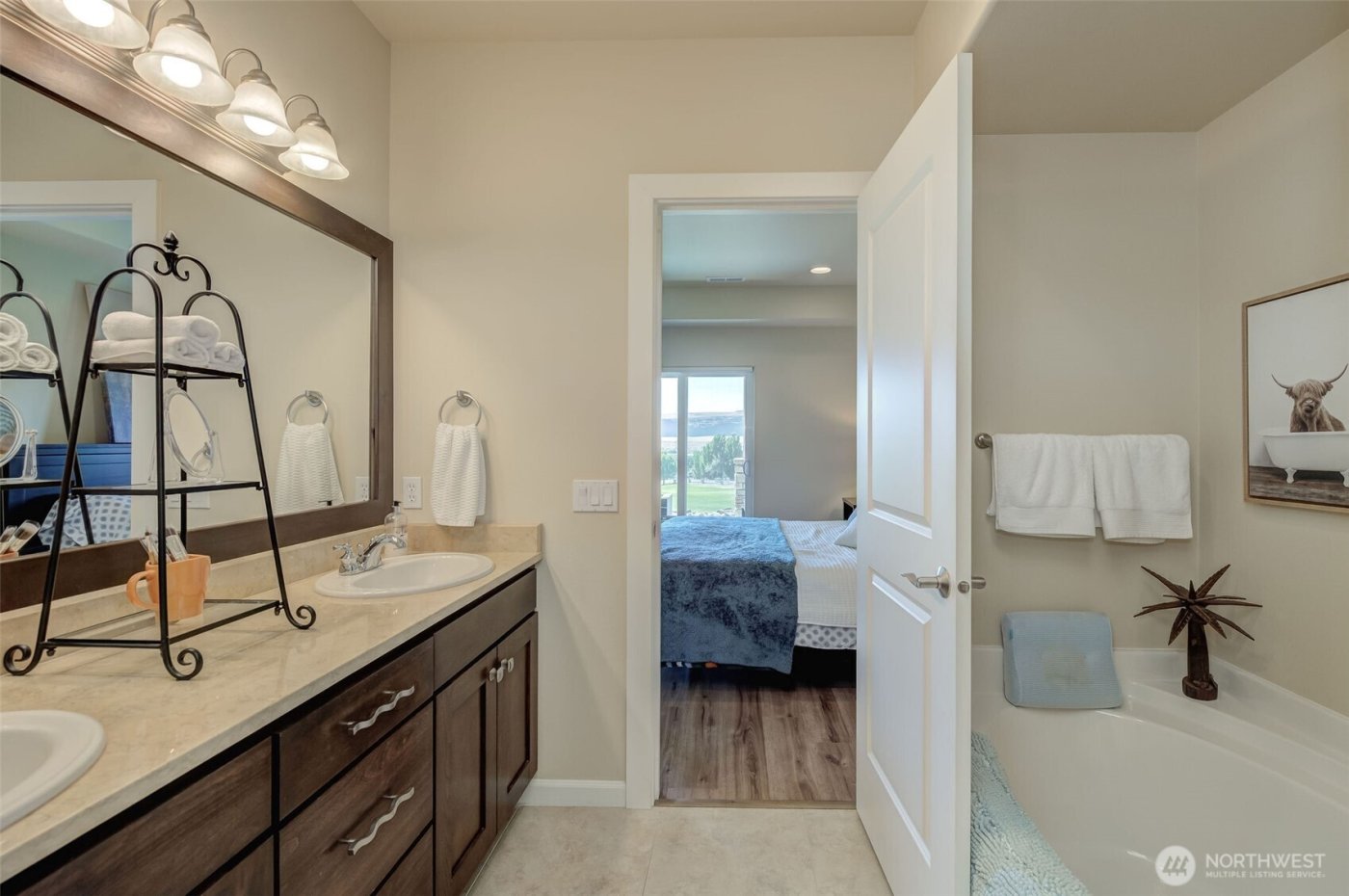 23318 Sunserra Loop NW #B-00, Quincy, WA 98848