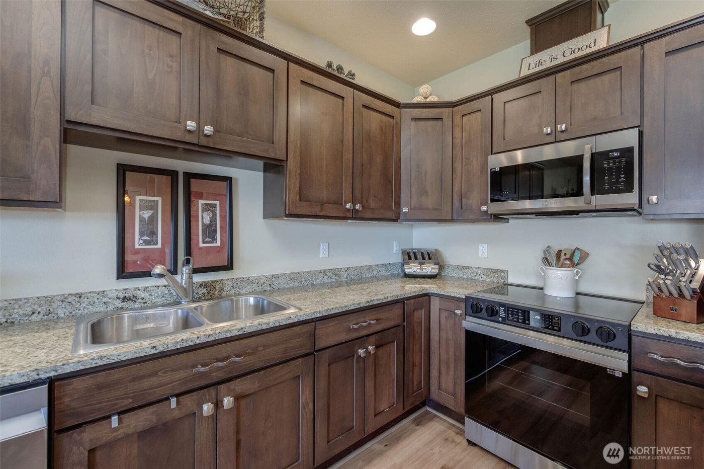 23318 Sunserra Loop NW #B-00, Quincy, WA 98848