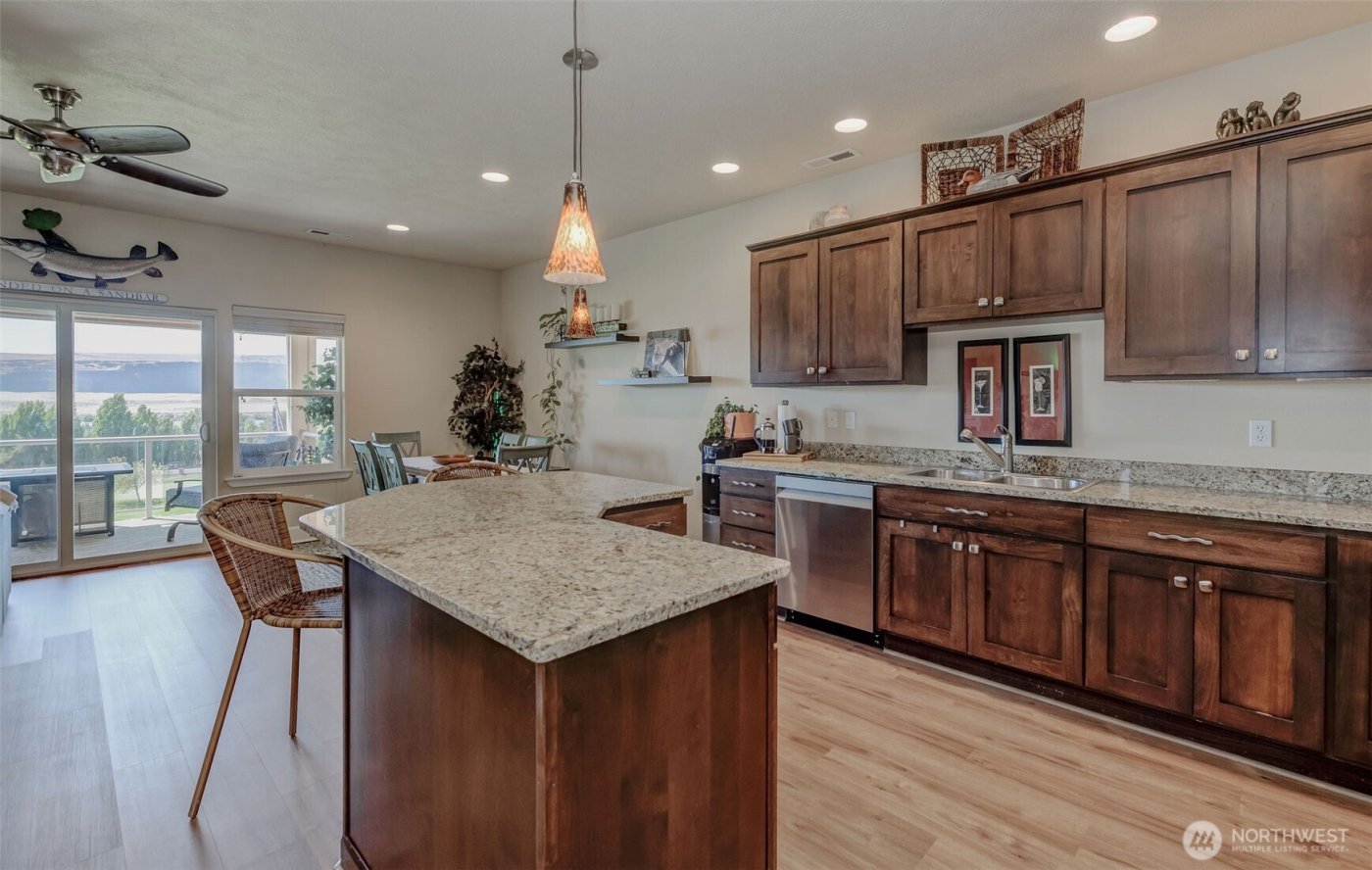 23318 Sunserra Loop NW #B-00, Quincy, WA 98848