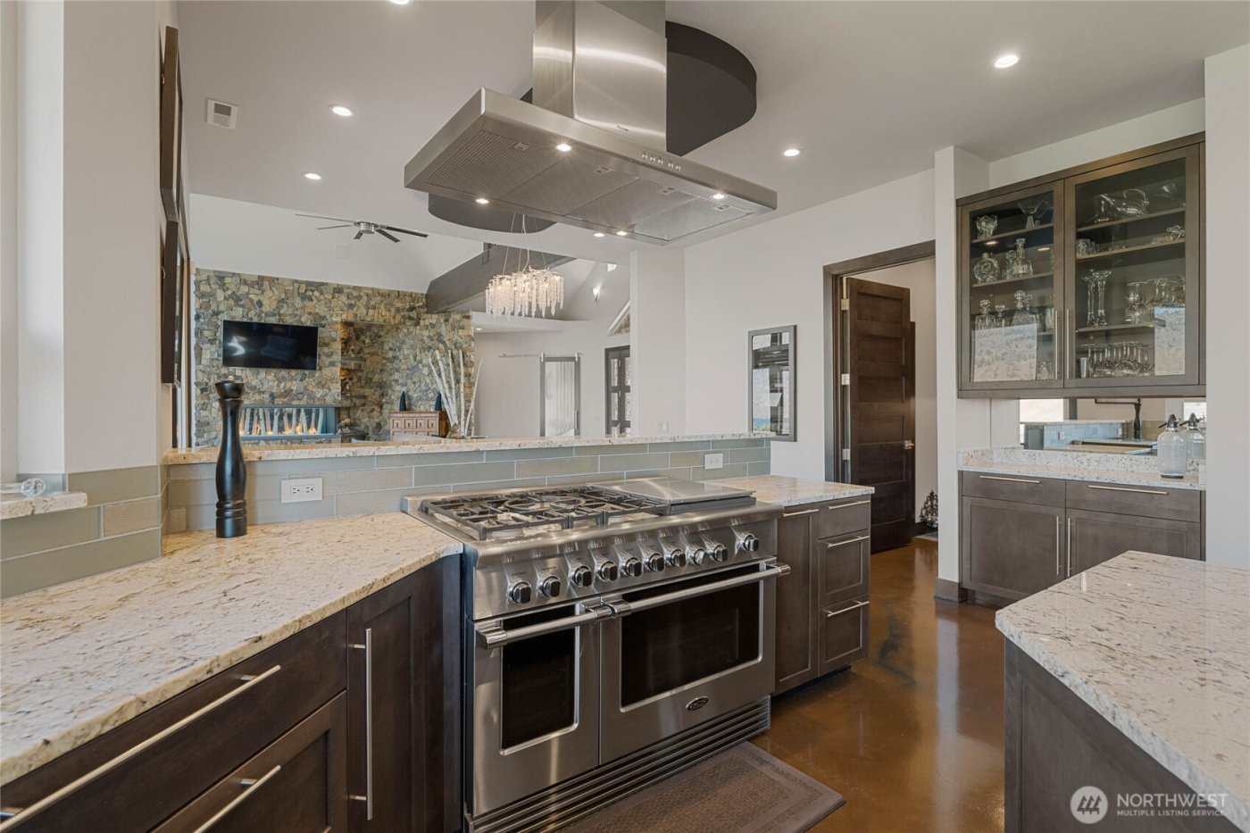 206 Mountain Lake Lane , Chelan, WA 98816