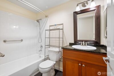 14010 NE 181st Place #C102, Woodinville, WA 98072 - Photo 5