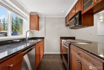 14010 NE 181st Place #C102, Woodinville, WA 98072 - Photo 10