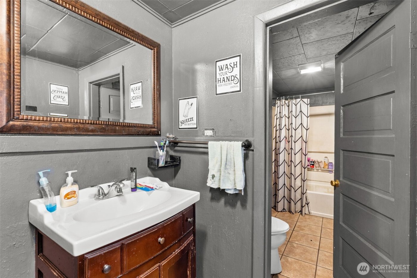 1024 H Street , Centralia, WA 98531