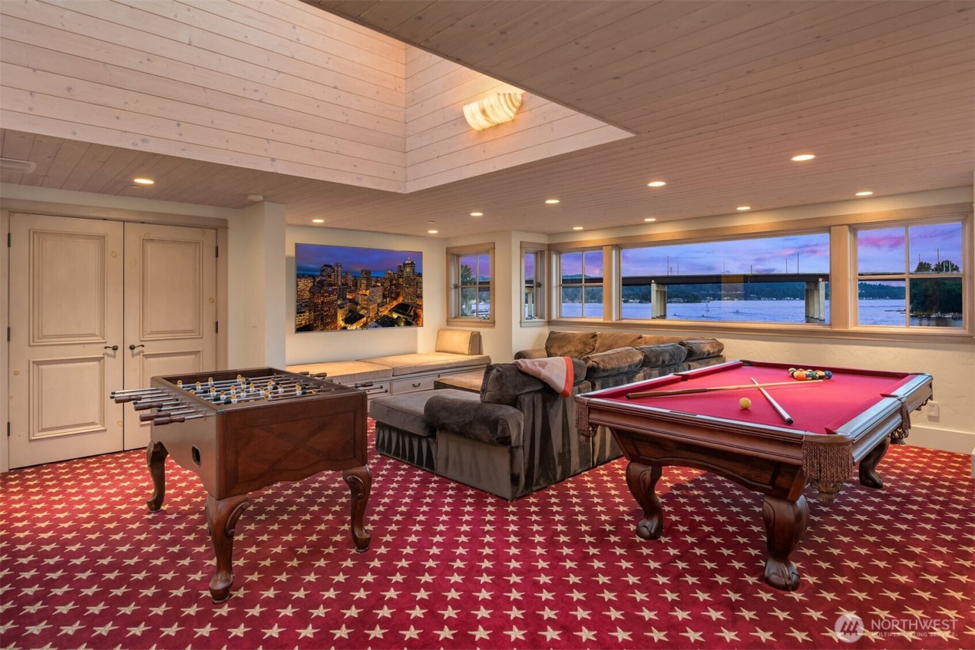 16 Enatai Drive , Bellevue, WA 98004