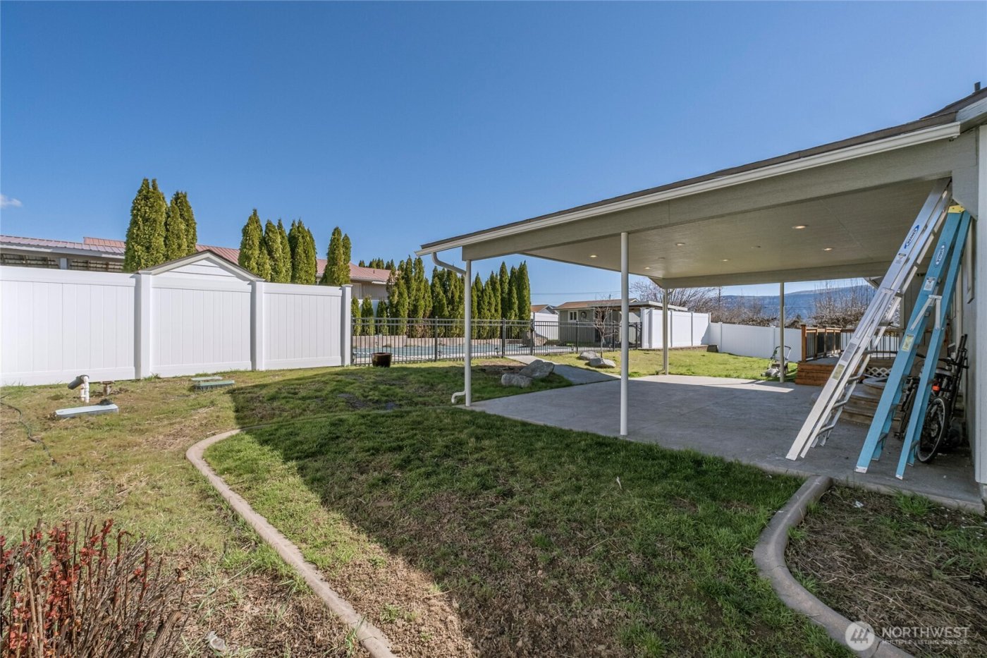 11 N Nile , East Wenatchee, WA 98802