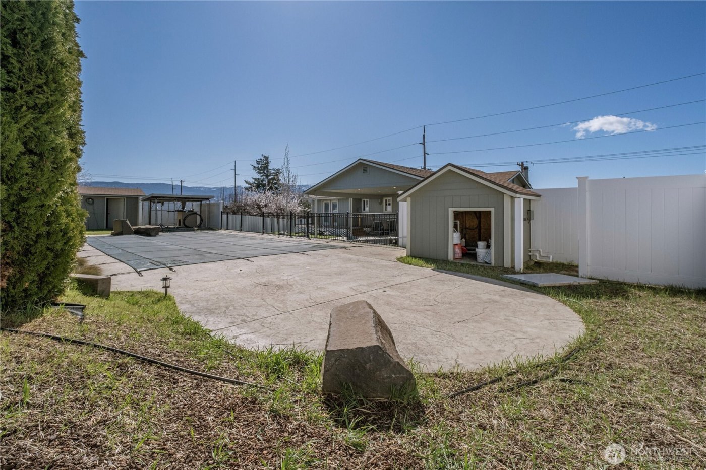 11 N Nile , East Wenatchee, WA 98802