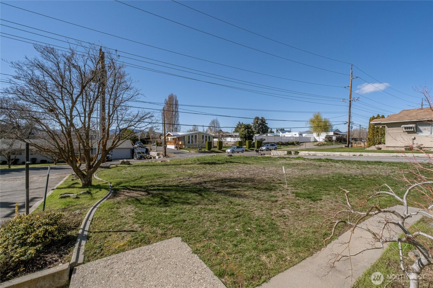 11 N Nile , East Wenatchee, WA 98802