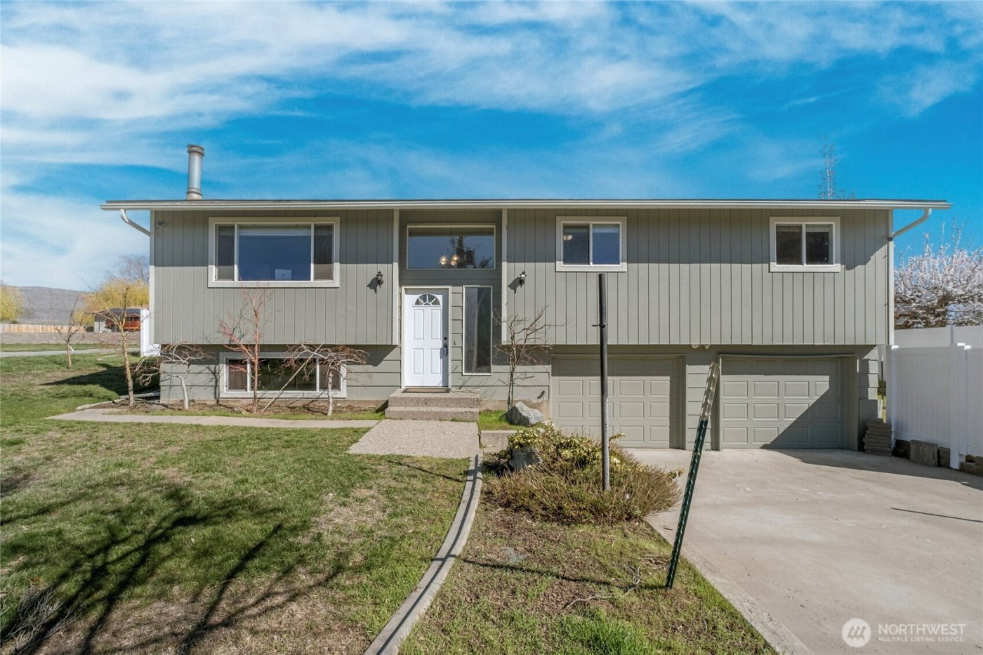 11 N Nile , East Wenatchee, WA 98802