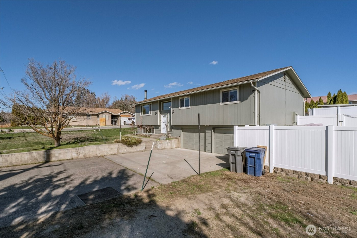11 N Nile , East Wenatchee, WA 98802