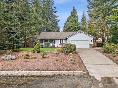 671 E Old Ranch Road , Allyn, WA 98524