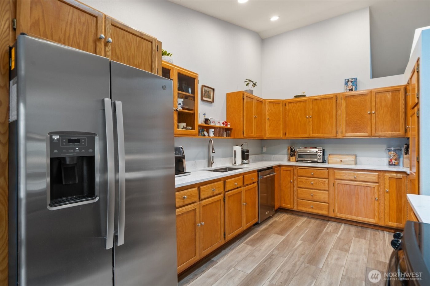 671 E Old Ranch Road , Allyn, WA 98524