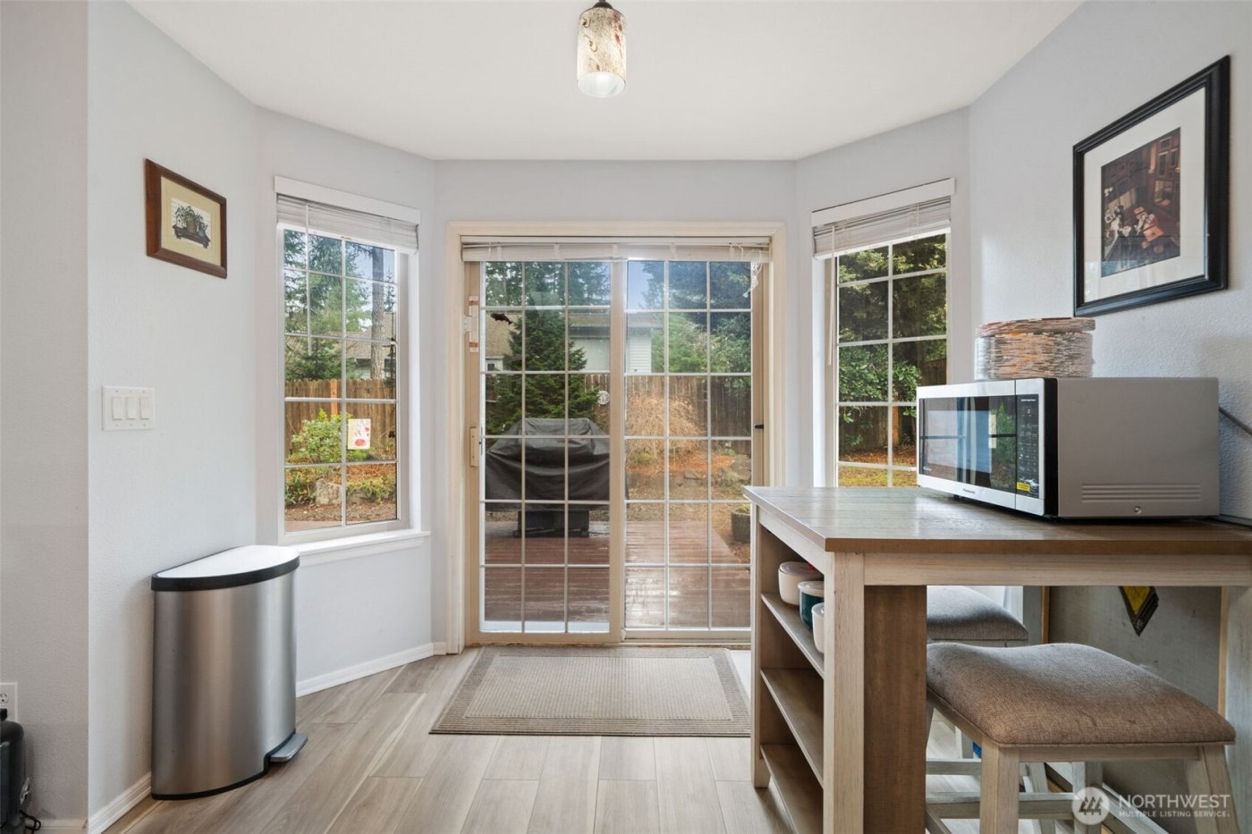 671 E Old Ranch Road , Allyn, WA 98524