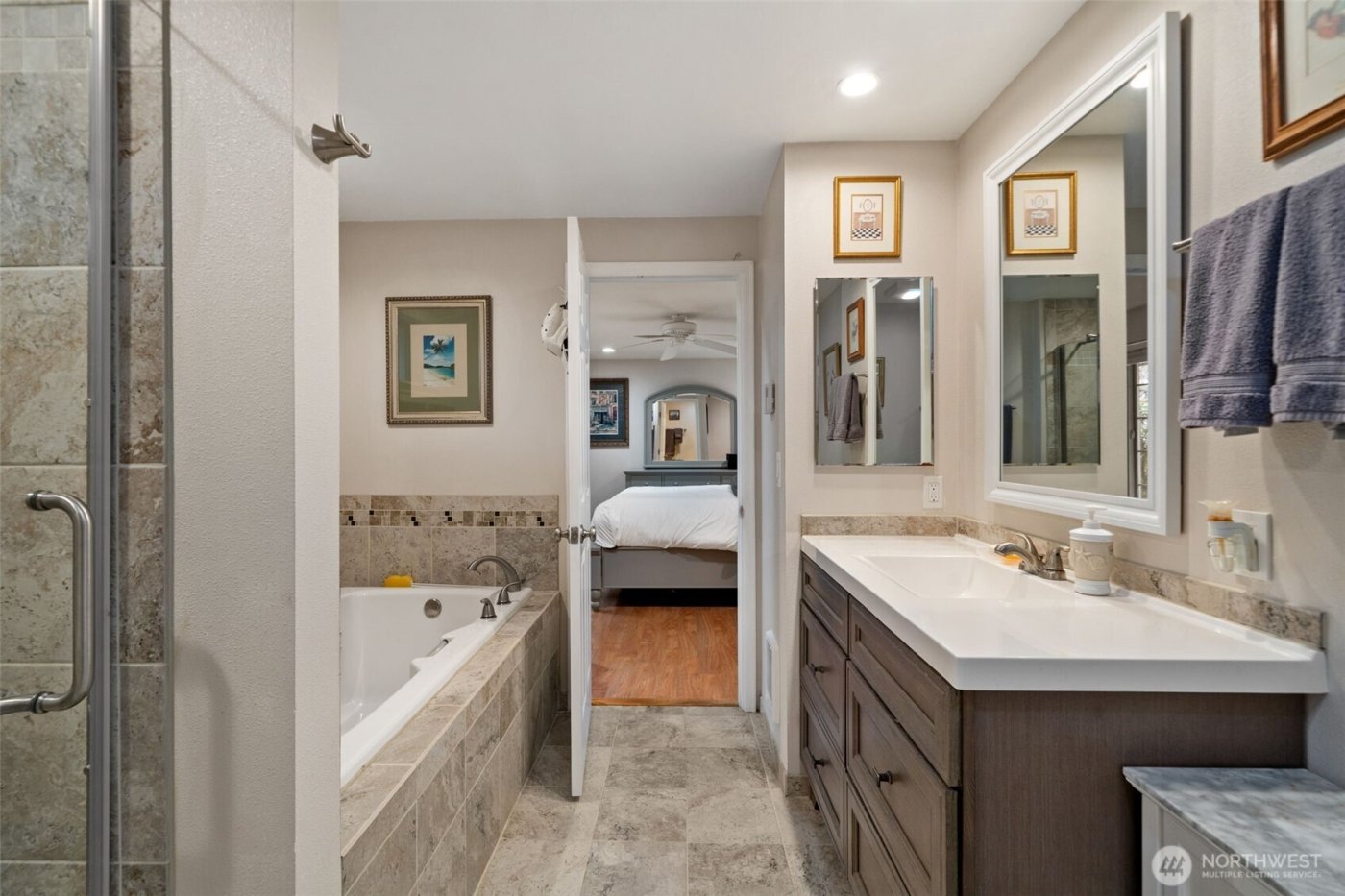 671 E Old Ranch Road , Allyn, WA 98524