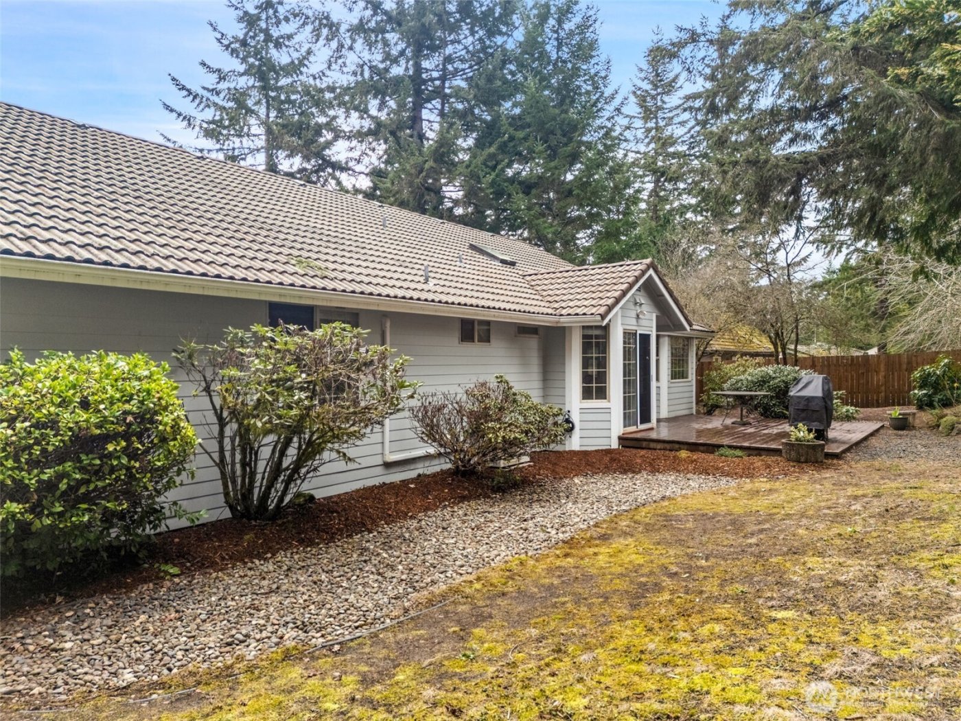 671 E Old Ranch Road , Allyn, WA 98524