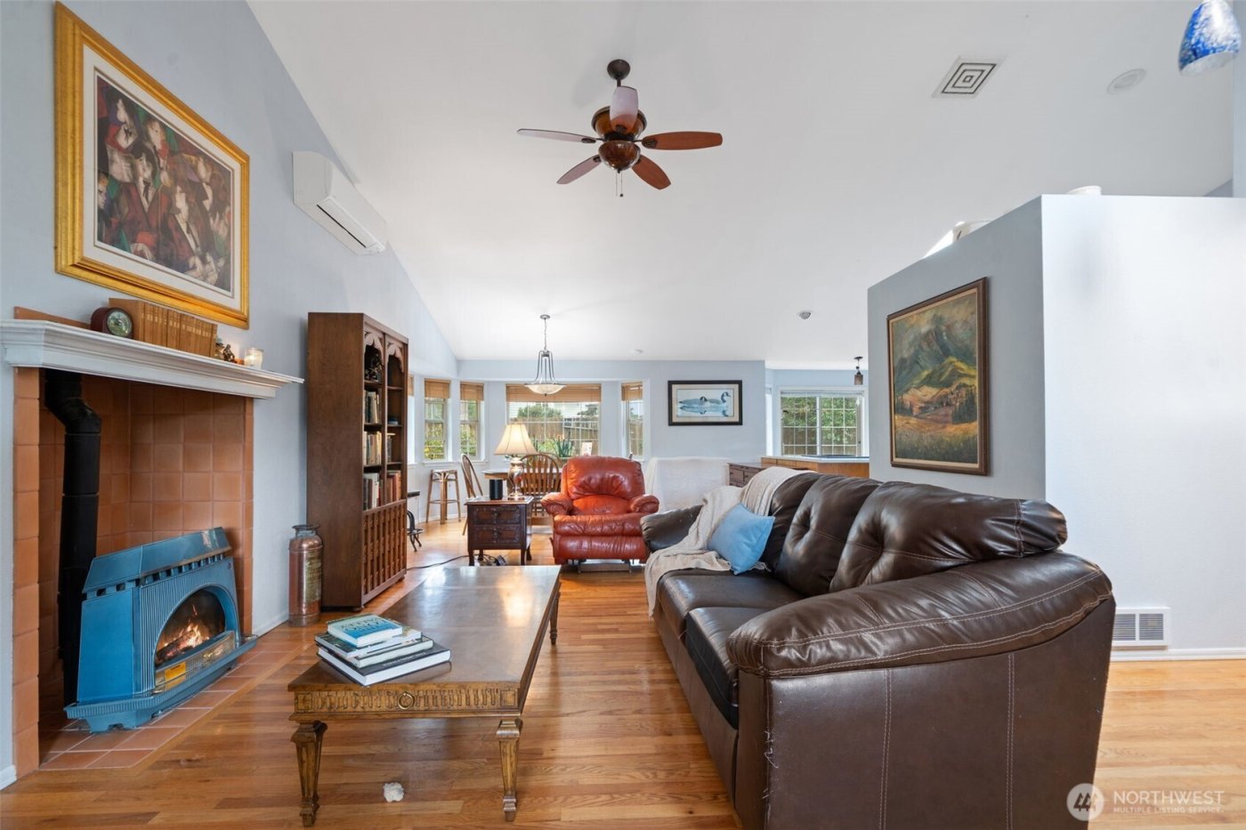 671 E Old Ranch Road , Allyn, WA 98524