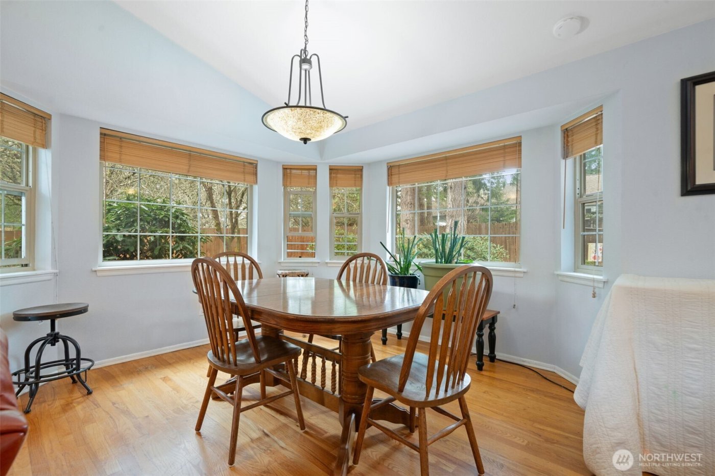 671 E Old Ranch Road , Allyn, WA 98524