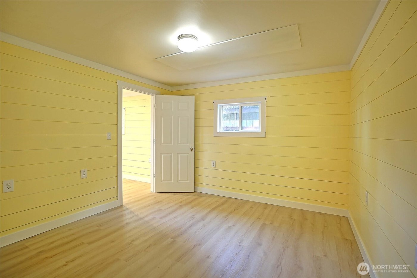 566 Sundin Drive , Camano Island, WA 98282