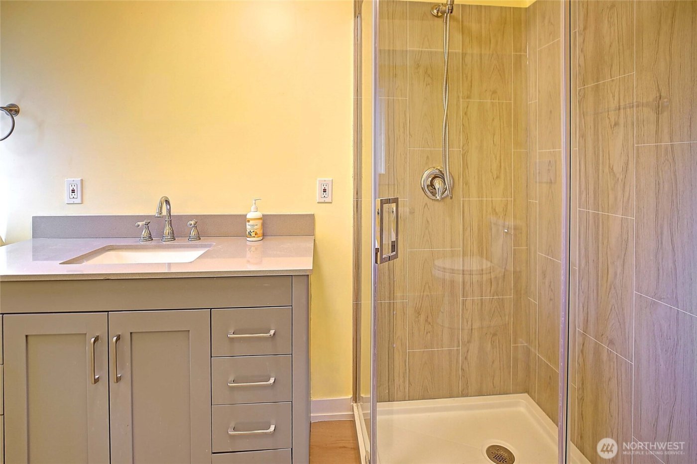 566 Sundin Drive , Camano Island, WA 98282