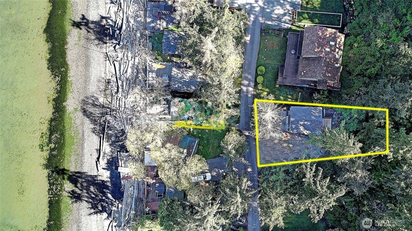 566 Sundin Drive , Camano Island, WA 98282