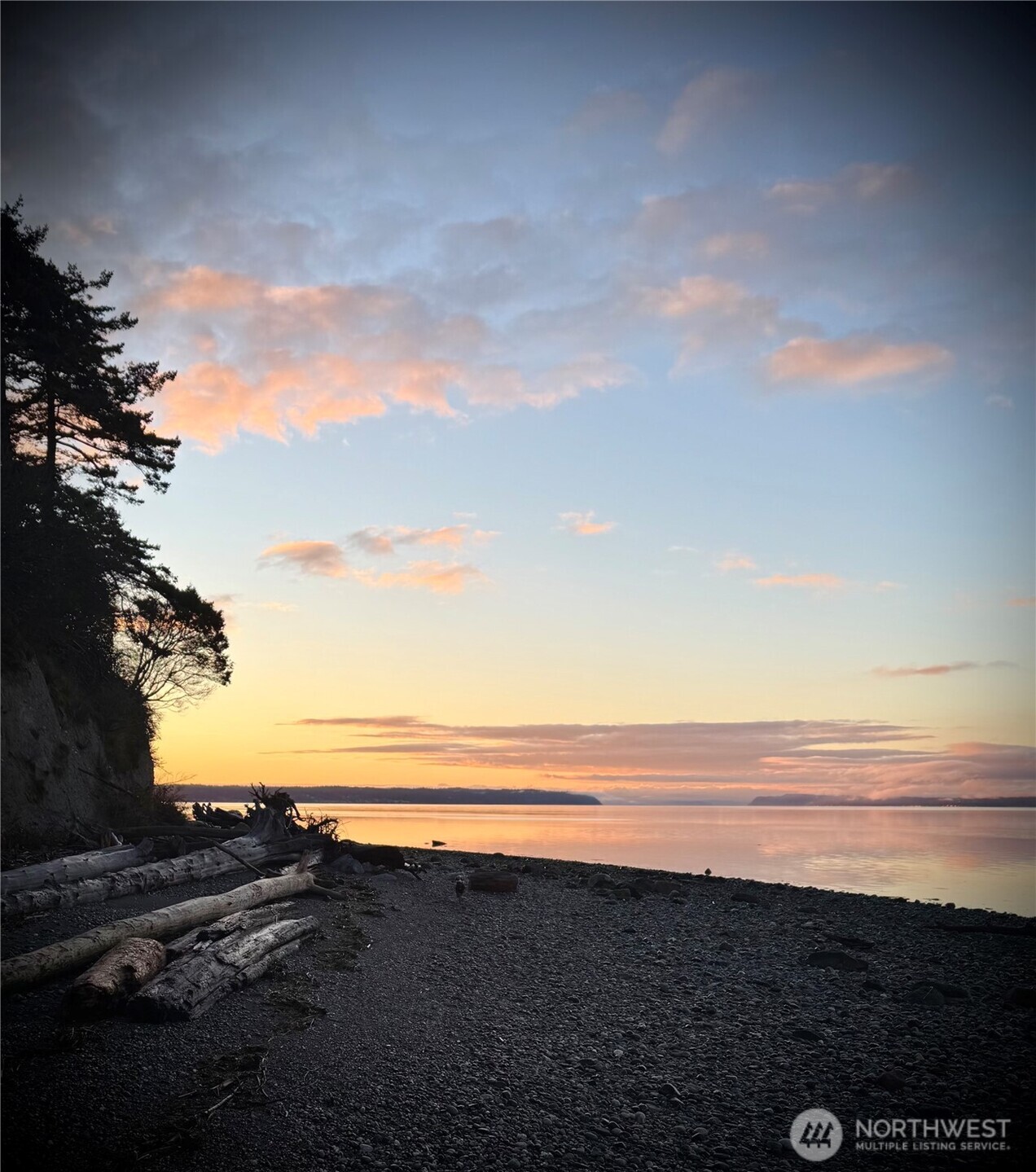 566 Sundin Drive , Camano Island, WA 98282