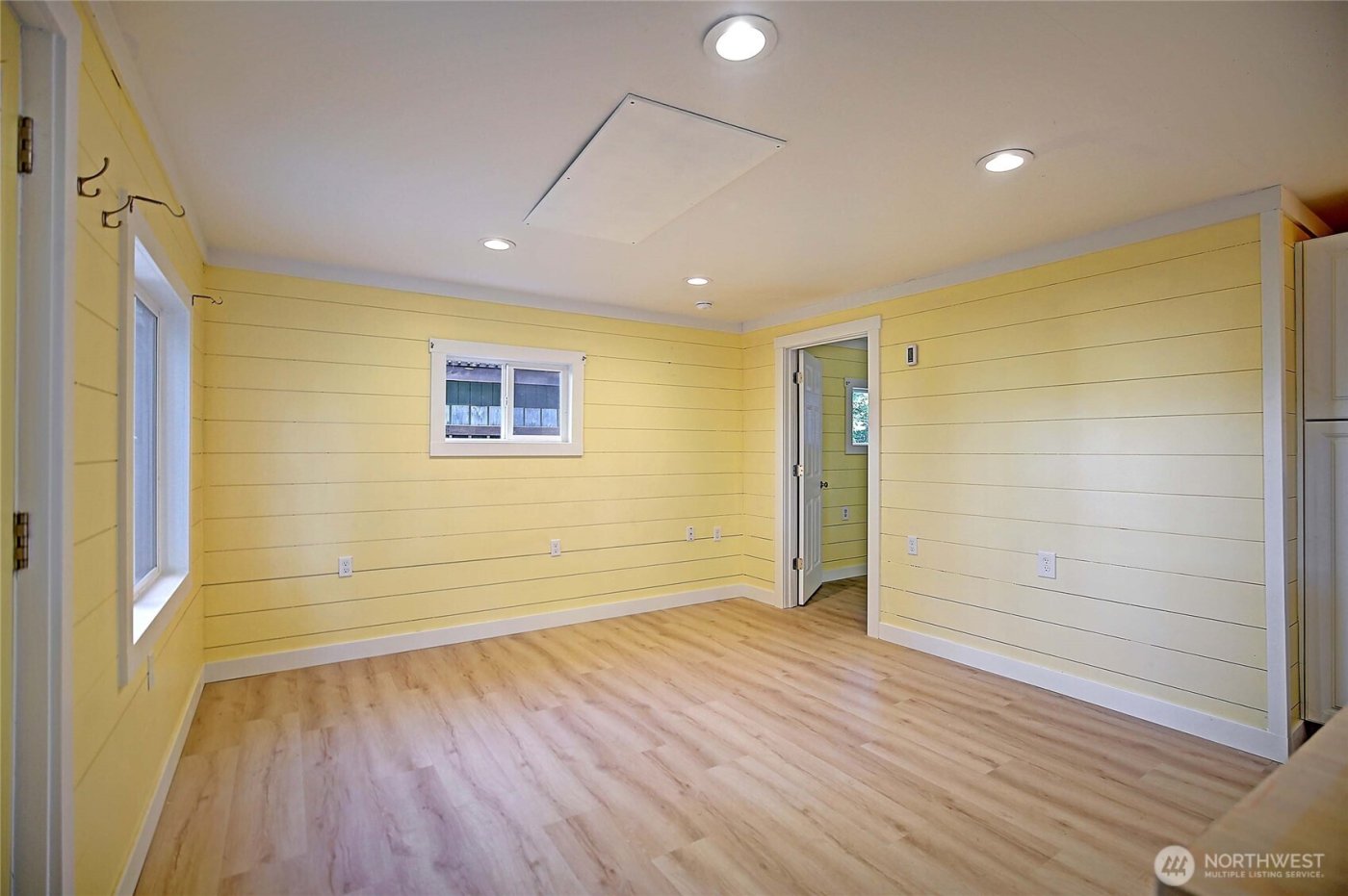 566 Sundin Drive , Camano Island, WA 98282