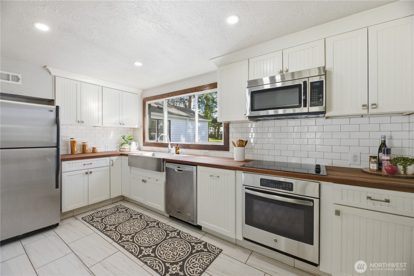 12527 Glenwood Avenue SW, Lakewood, WA 98499