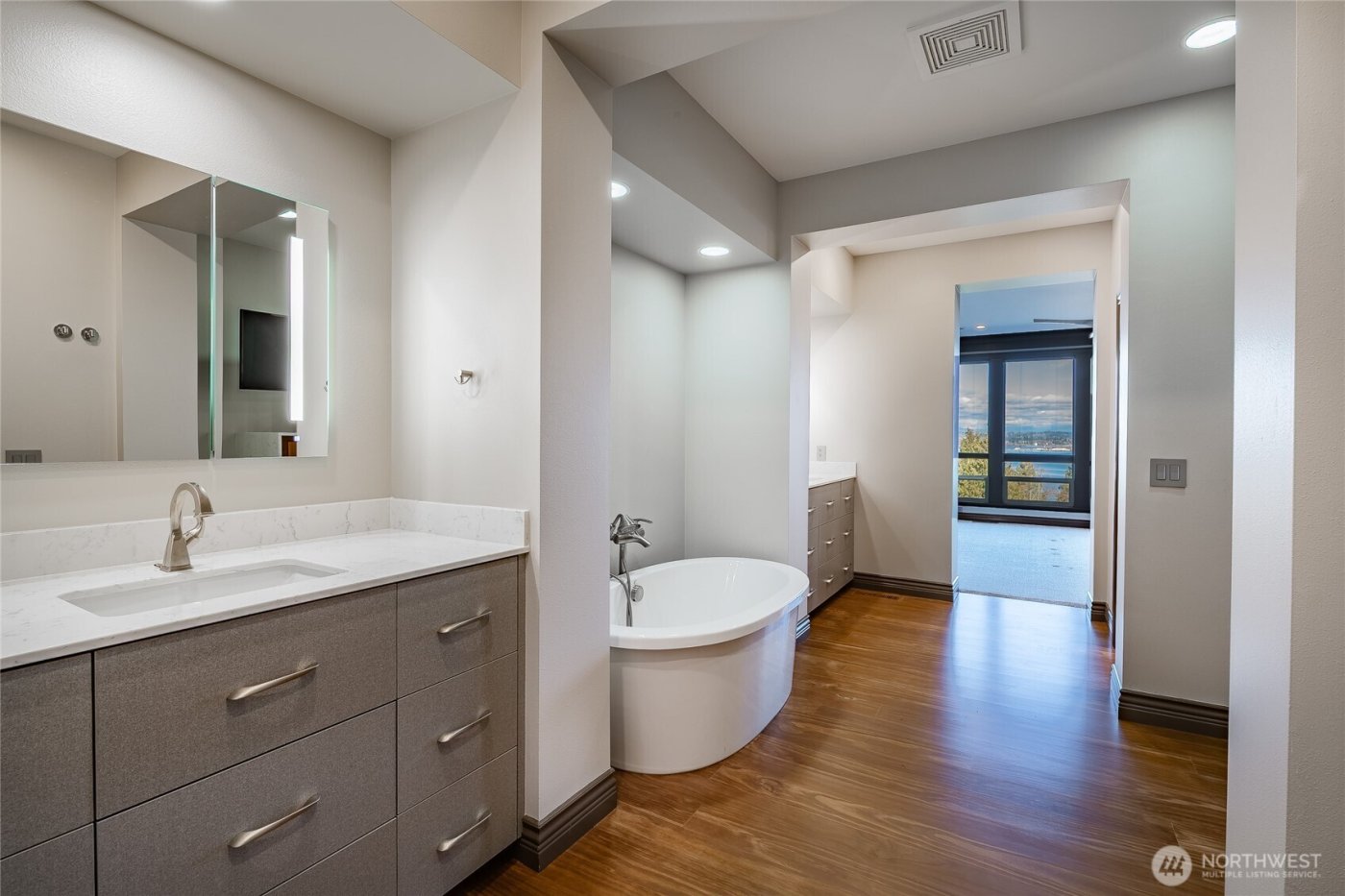 5543 Night Heron Drive , Blaine, WA 98230