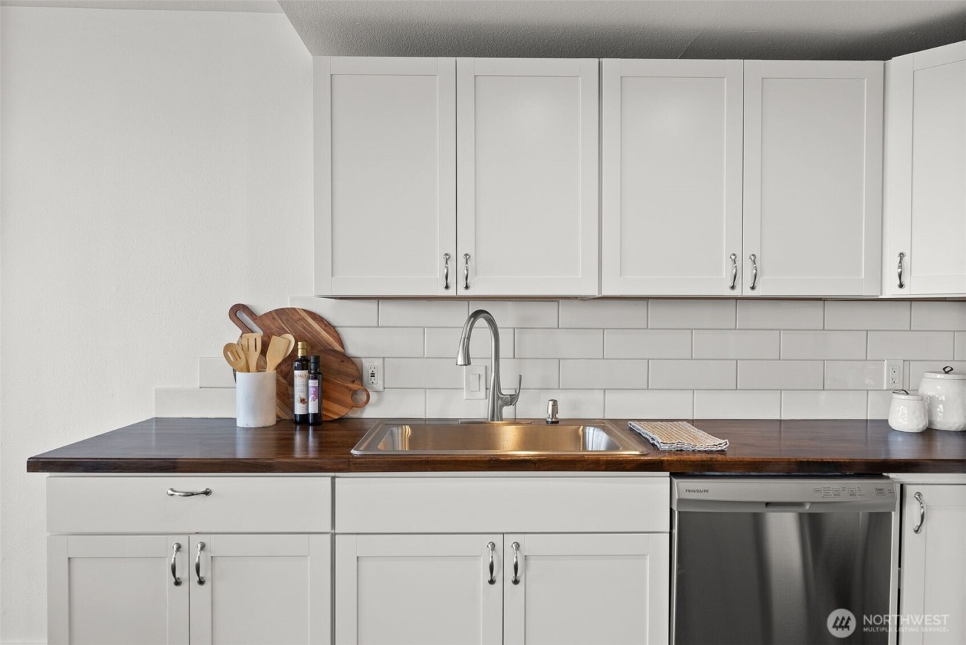 2002 N 30th Street #101, Tacoma, WA 98403