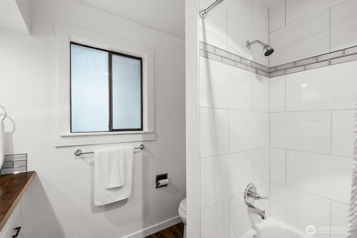 2002 N 30th Street #101, Tacoma, WA 98403