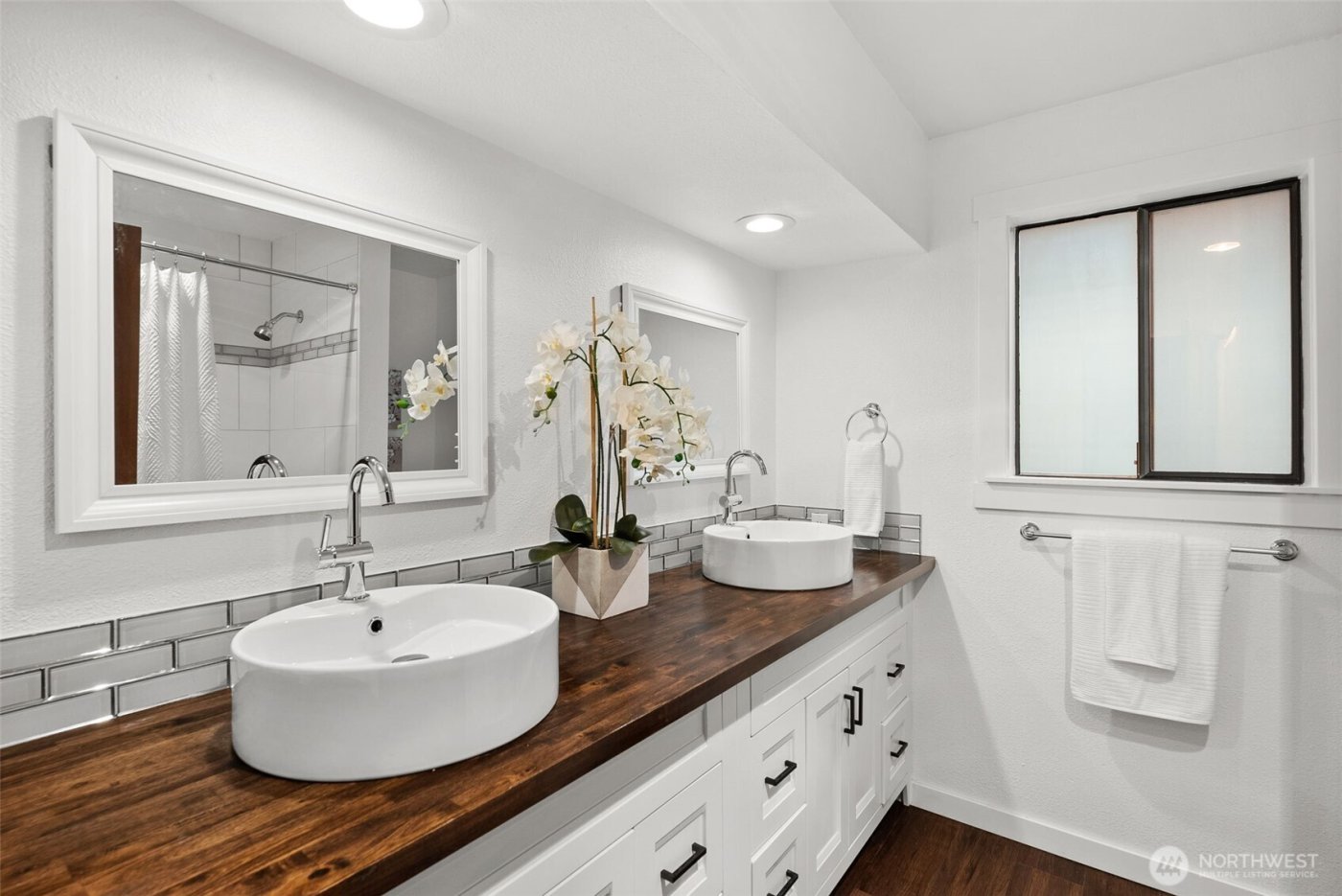 2002 N 30th Street #101, Tacoma, WA 98403